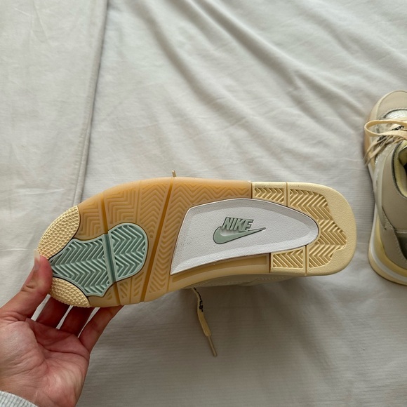 Nike Air Jordan - Picture 5 of 9